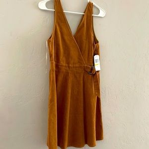 Cordaroy jumper scooter dress in size medium new with tags from Copper key.